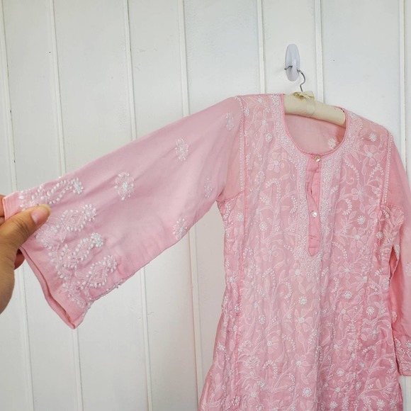 Vintage Hand Embroidered Pink Cotton Floral Bohemian Henley Womens Medium - Picture 2 of 9